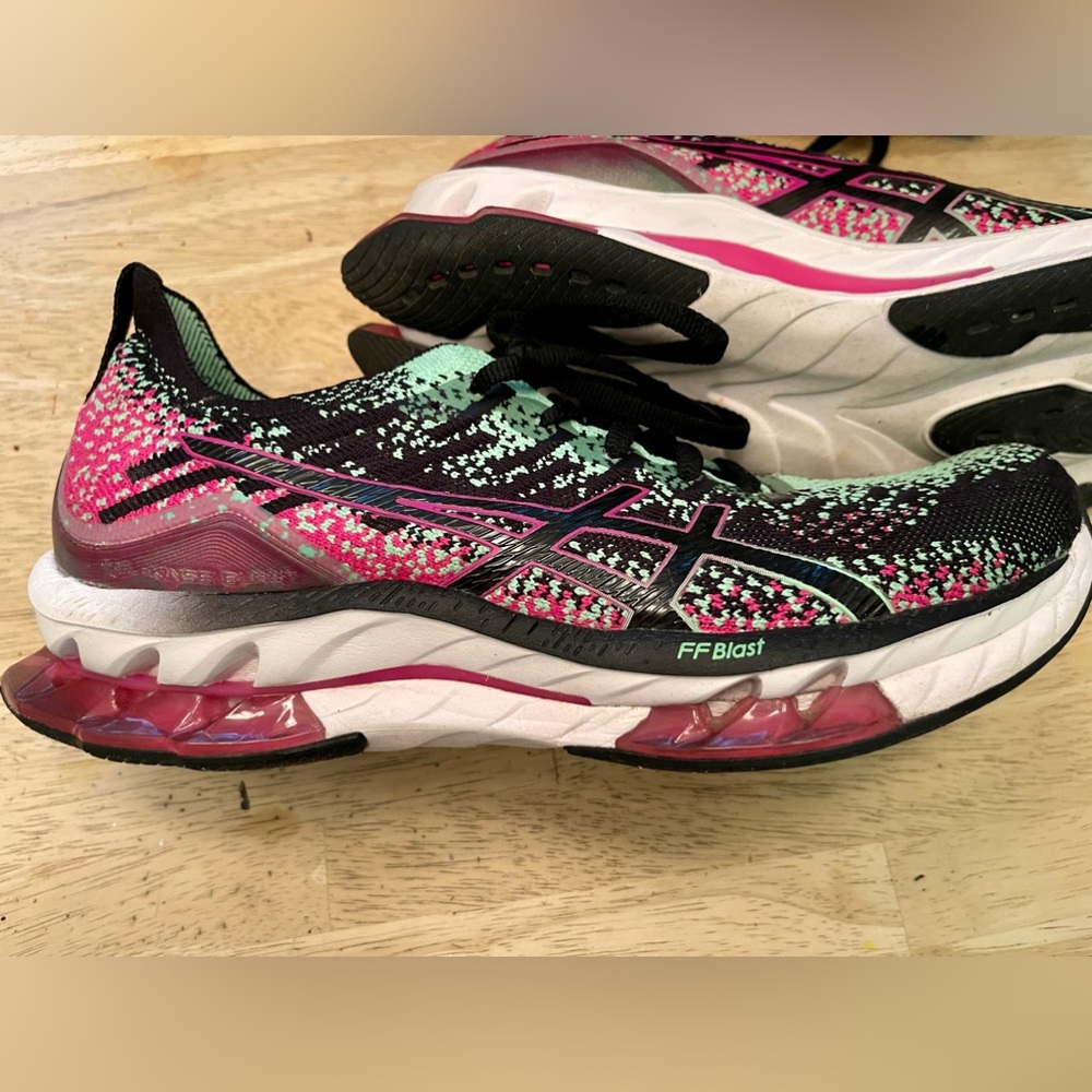 Women’s ASICS—size 9.5–excellent condition (worn once)